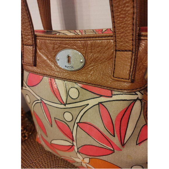 Fossil Tote - Picture 2 of 8